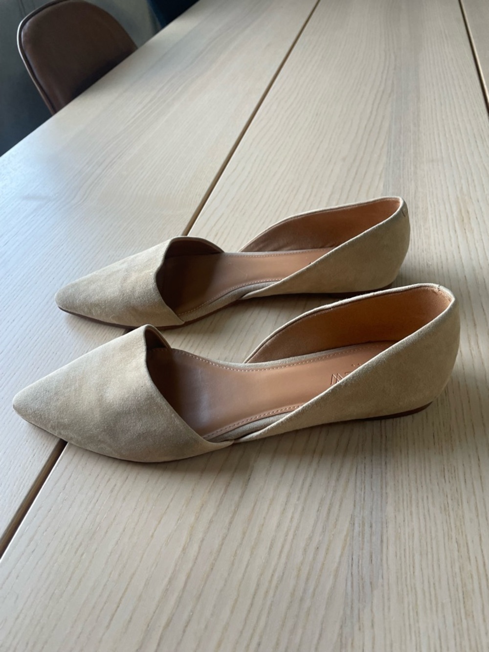 J. Crew Women’s Pointed Toe D’Orsay Suede Flat in Beige size 8.5 elegant flats